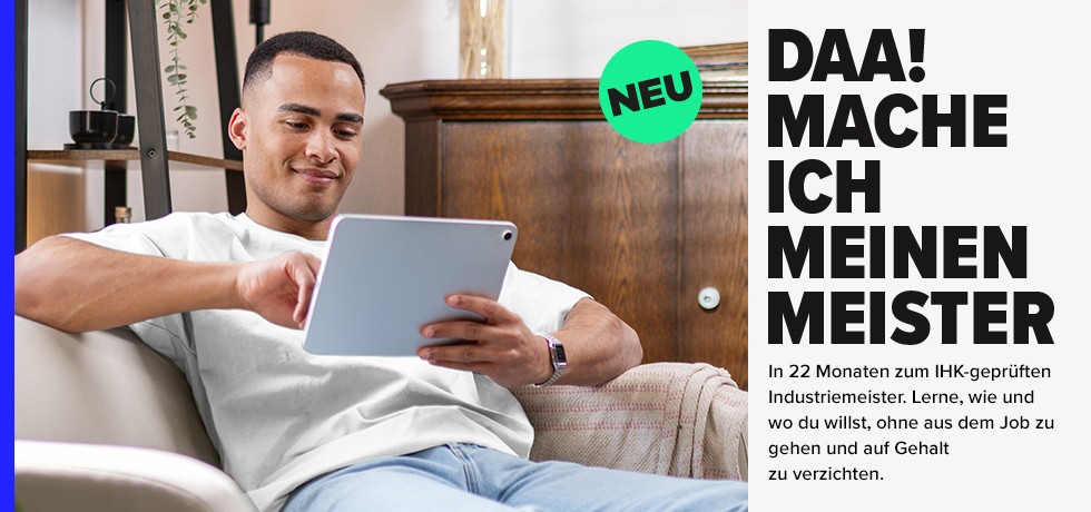 Abbildung: Junger Mann am Notebook Link: idm.daa-technikum.de
